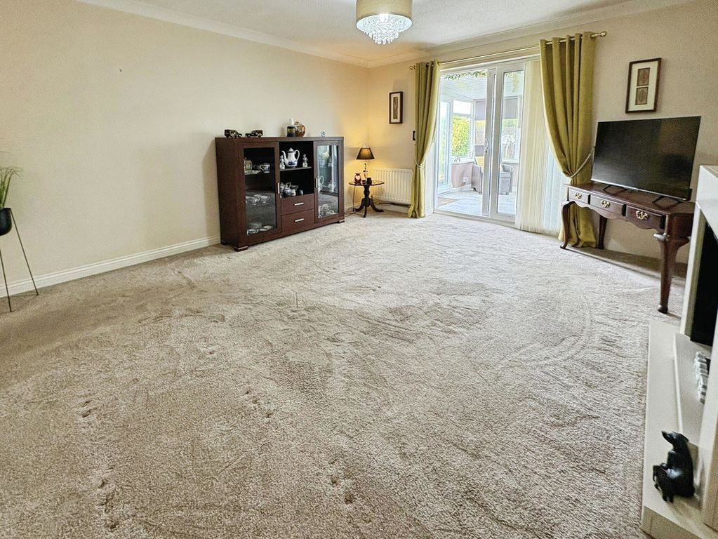 Property photo 3 of 13 Photo 12
