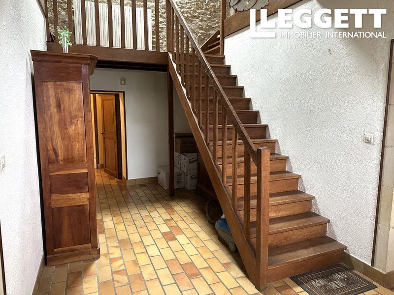 Property photo 3 of 10