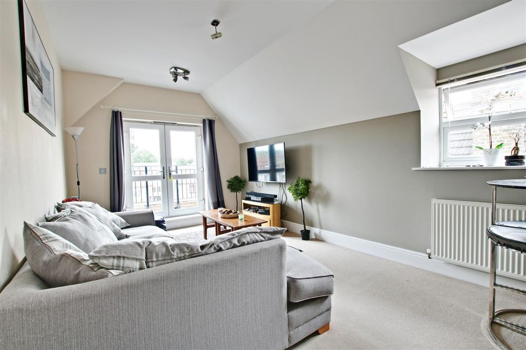 Property photo 1 of 7 5590020