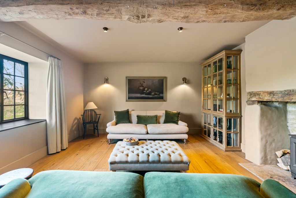 Property photo 3 of 21