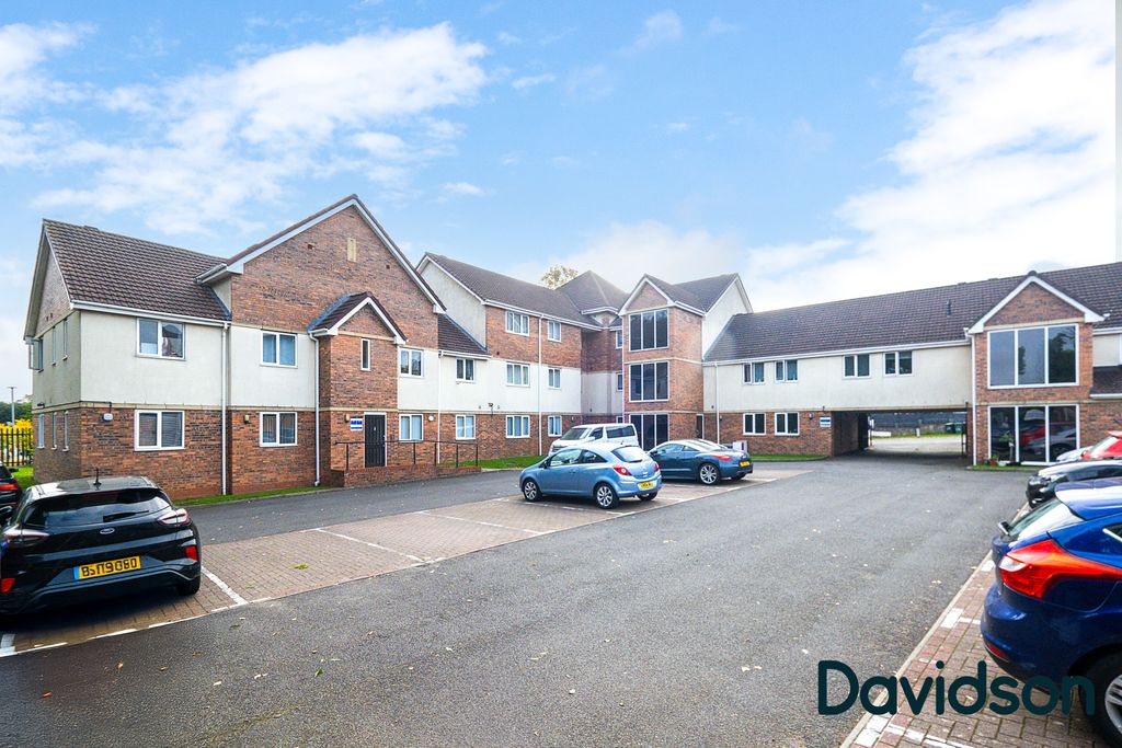 Property photo 2 of 21