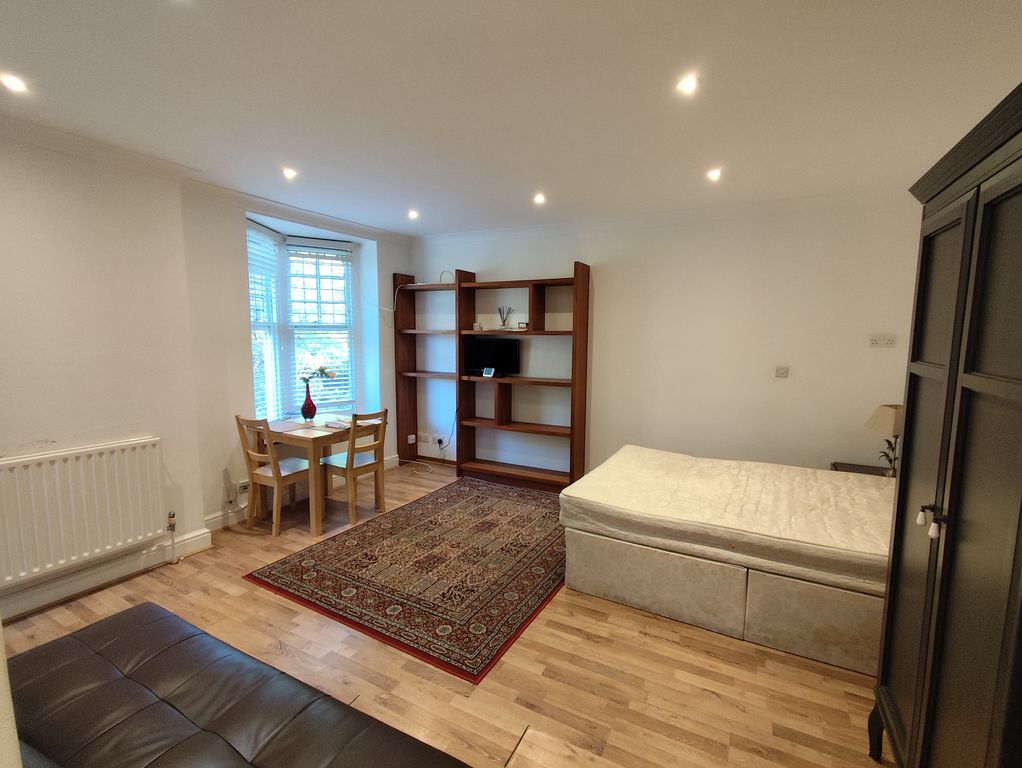 Property photo 2 of 8