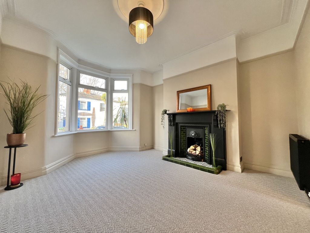 Property photo 2 of 24