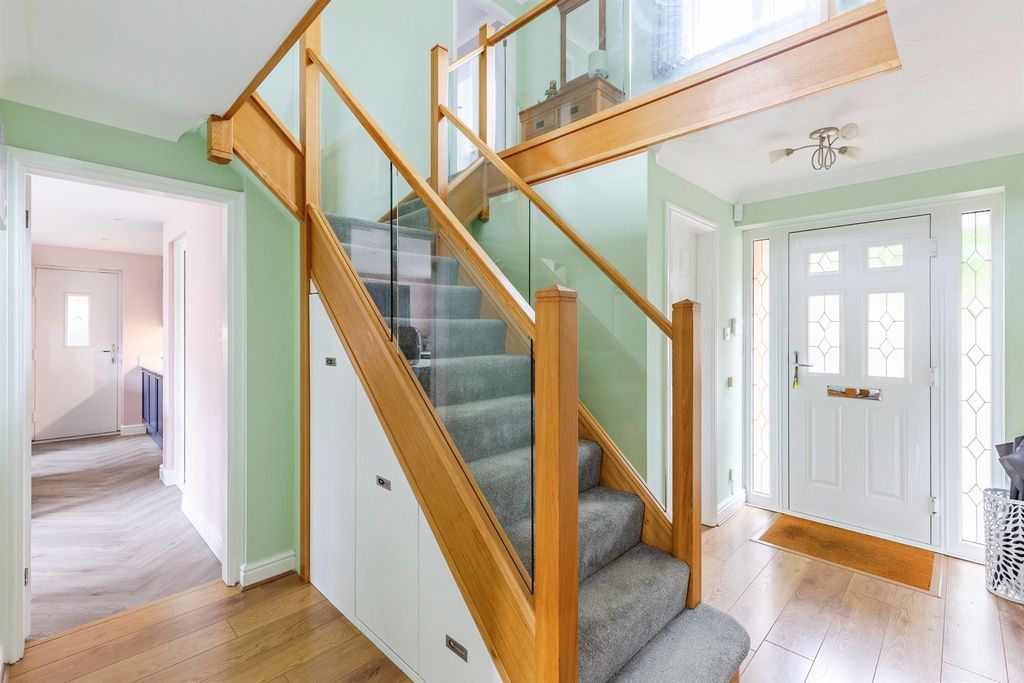 Property photo 2 of 18