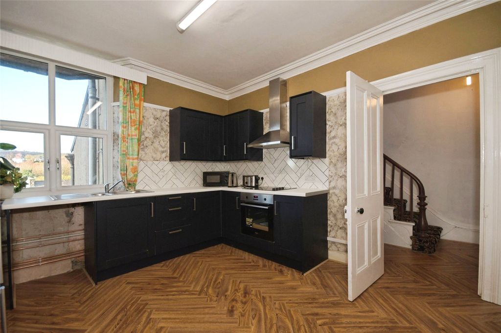 Property photo 2 of 19 Picture No. 05