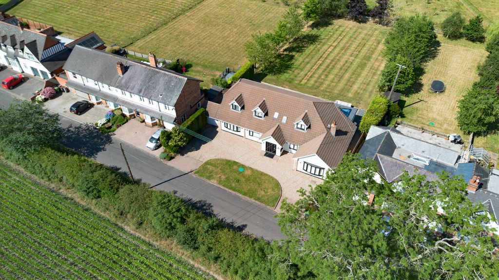 Property photo 1 of 50