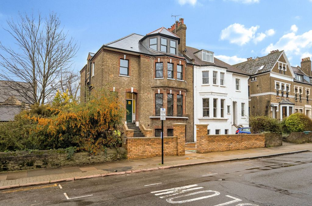 Property photo 3 of 19
