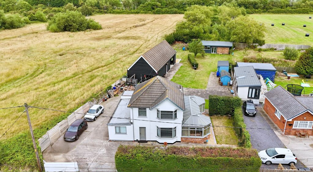 Property photo 2 of 42