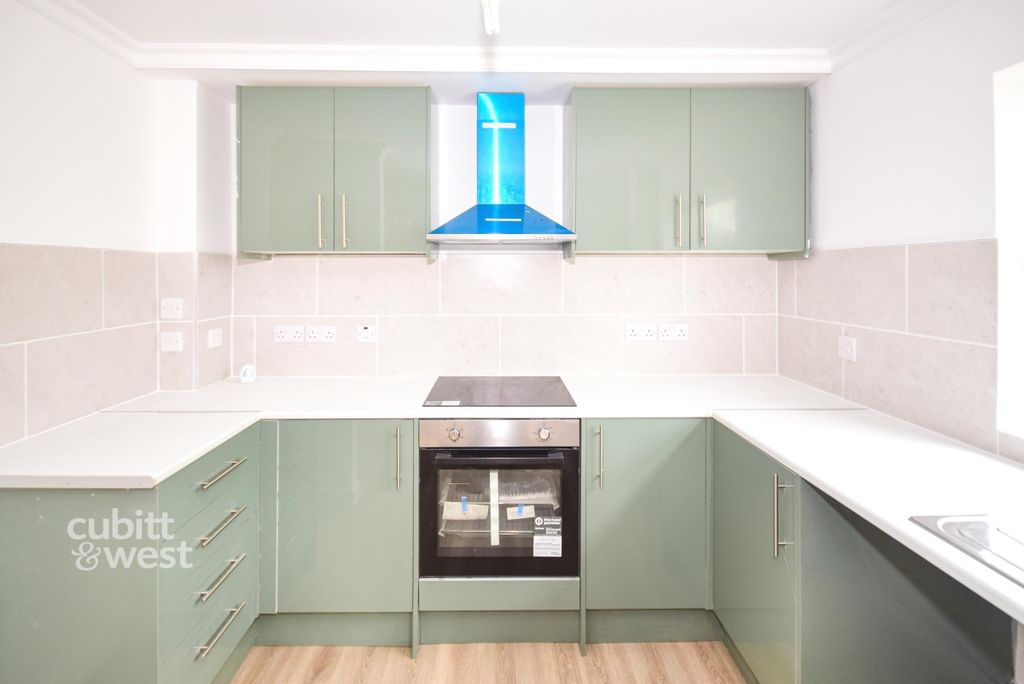 Property photo 2 of 13 Kitchen