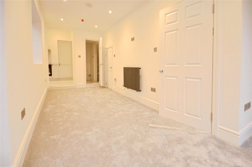 Property photo 2 of 10 Picture No. 02