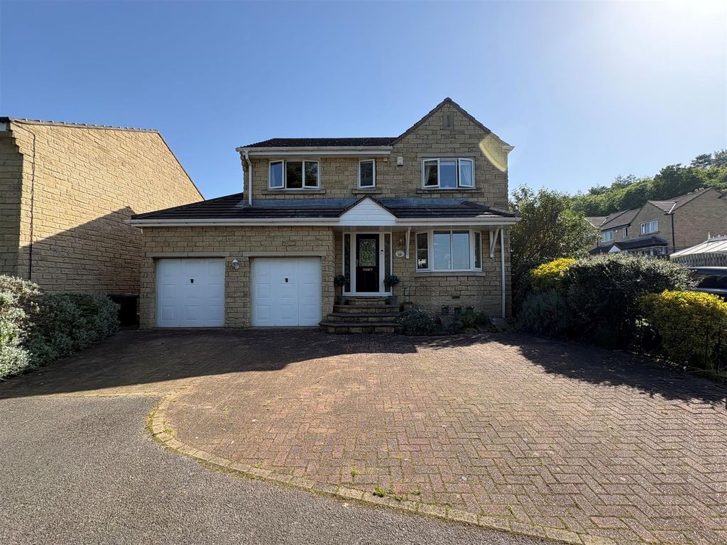 Property photo 1 of 28