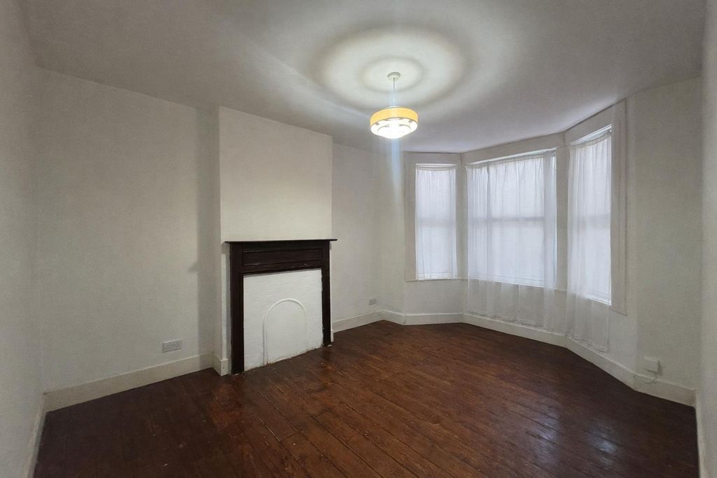 Property photo 3 of 8 Chatgpt Image Mar 23, 2026, 05_41_43 Pm.Png