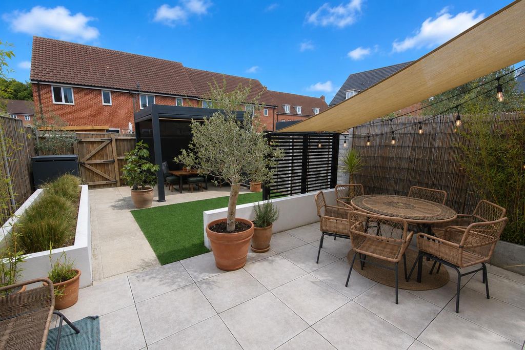 Property photo 3 of 26 0Ea034Bc-3963-4c55-A8Dd-4E1836124085.Png