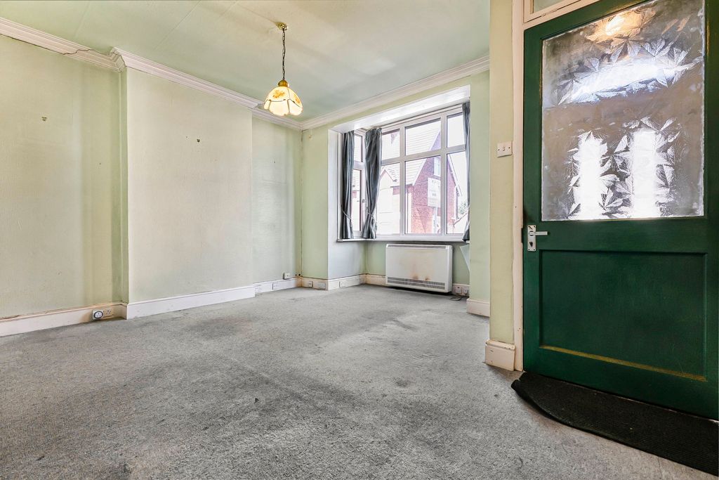 Property photo 3 of 48