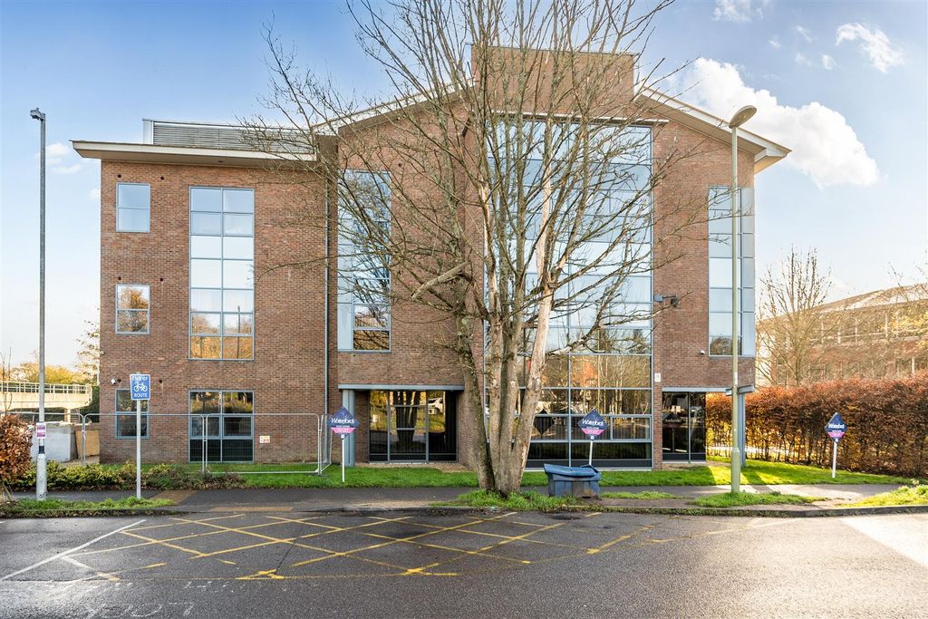 Property photo 1 of 15 1385626-2-69298A365d244.Jpg