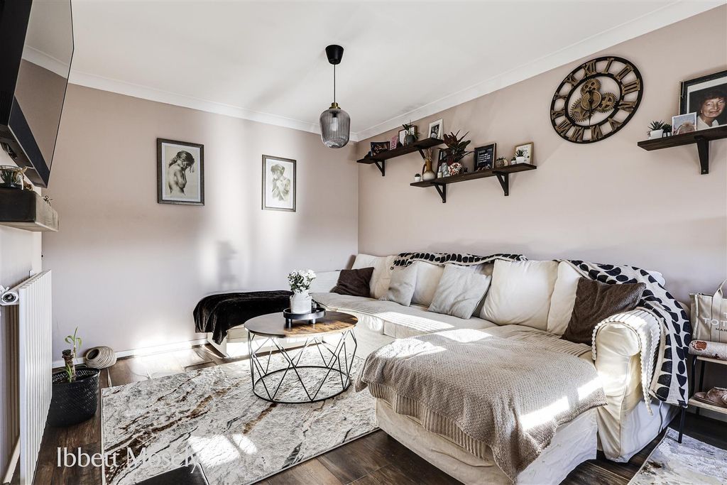 Property photo 2 of 7 6.Jpg