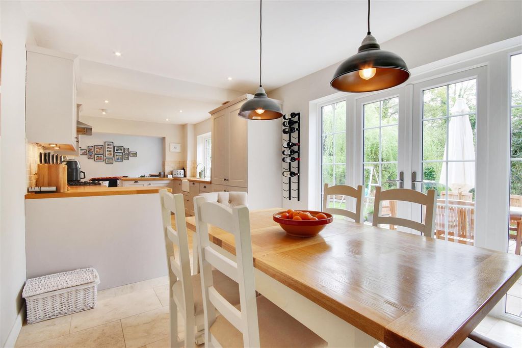 Property photo 3 of 18 59911_016.Jpg