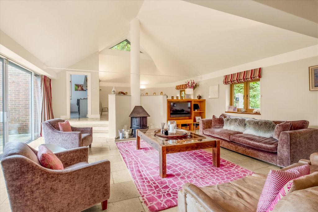 Property photo 2 of 27 Image