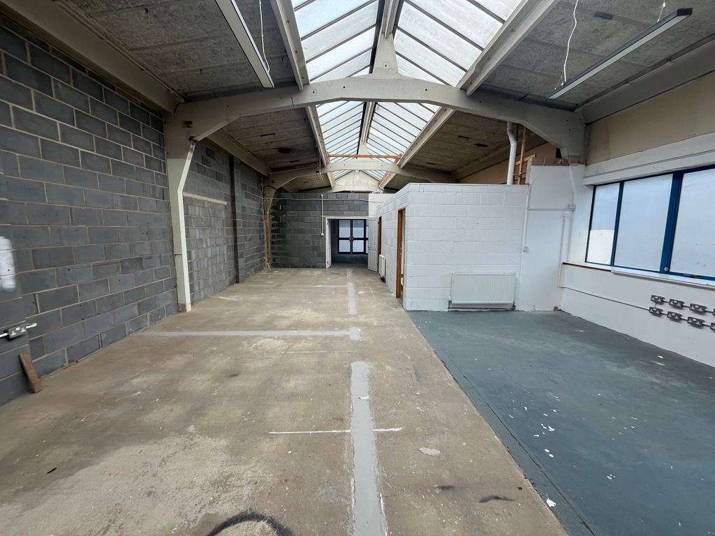 Property photo 3 of 4