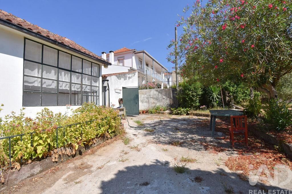 Property photo 3 of 34
