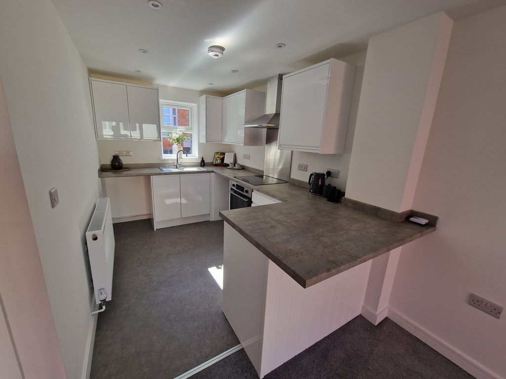 Property photo 3 of 15 Kitchen