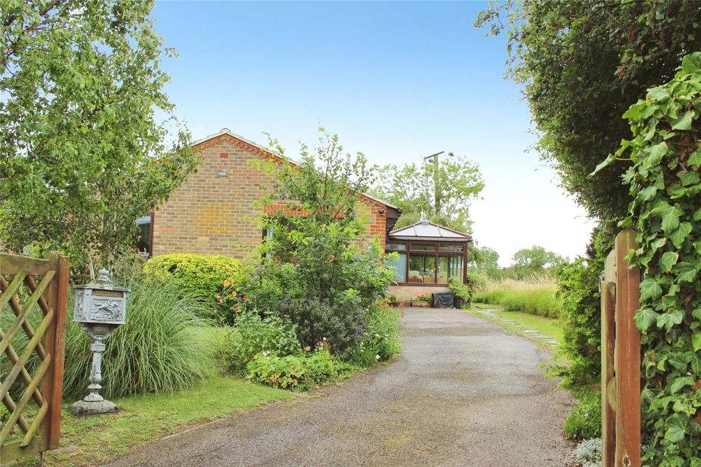 Property photo 1 of 24 Picture No. 01