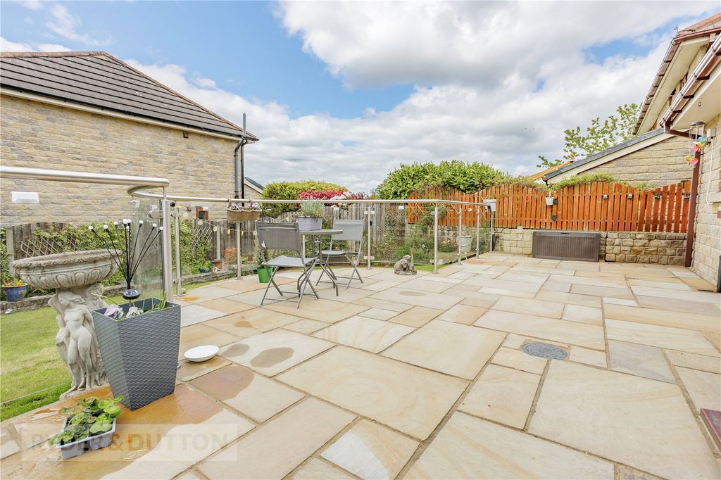 Property photo 2 of 27 Rear Garden