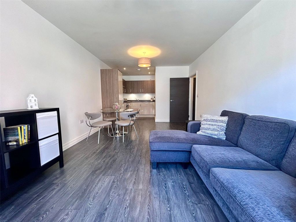 Property photo 1 of 8 Picture No. 17