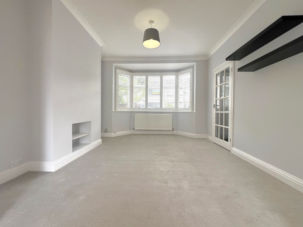Property photo 2 of 10 Listing_318556_0082_5266051d