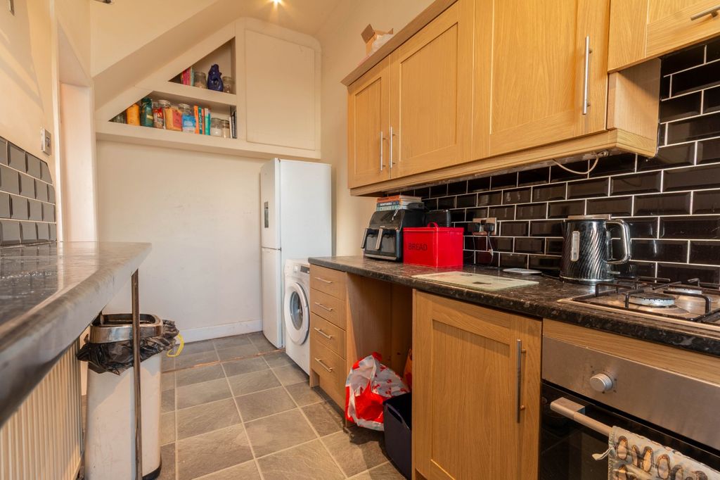 Property photo 2 of 12 Picture No. 04