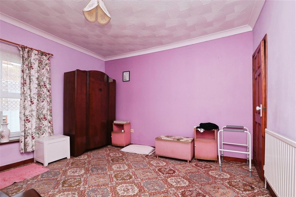 Property photo 3 of 5