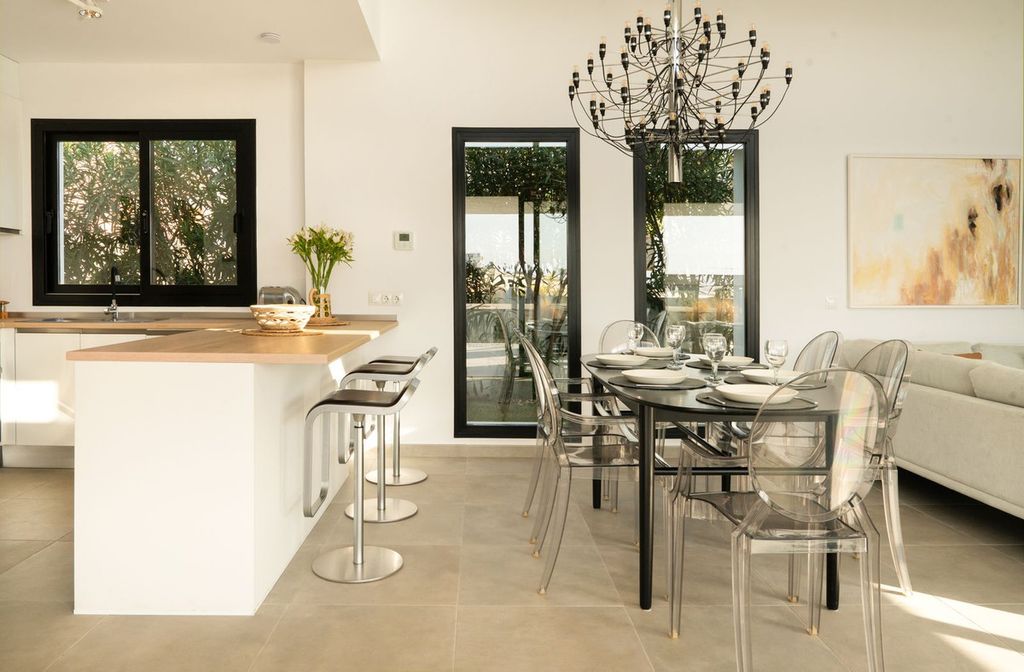 Property photo 3 of 30