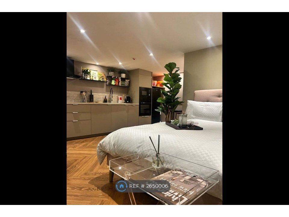 Property photo 1 of 2