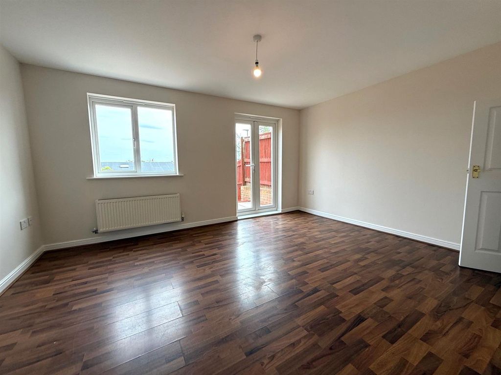 Property photo 3 of 8 Cor-1Jk915My7Kx-35cc4F0F42c51Beb7A4849125Bea3184.J