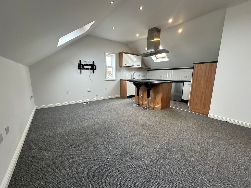 Property photo 2 of 10 Photo 3