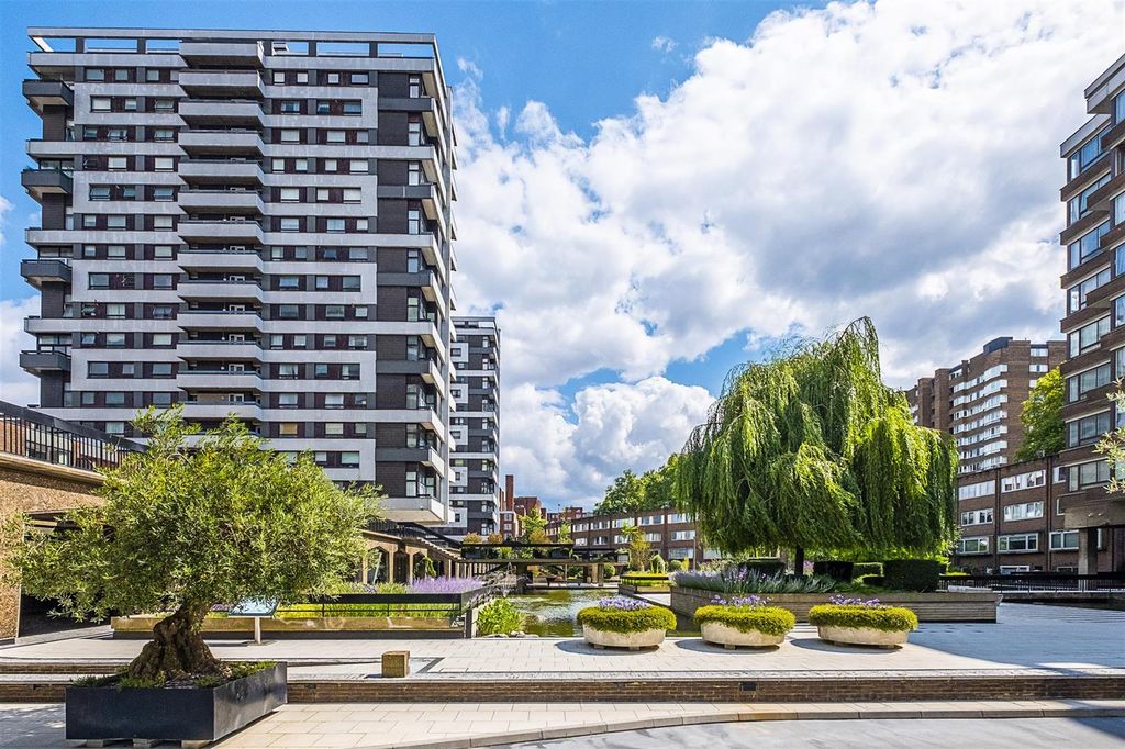 Property photo 3 of 19 Photo 2