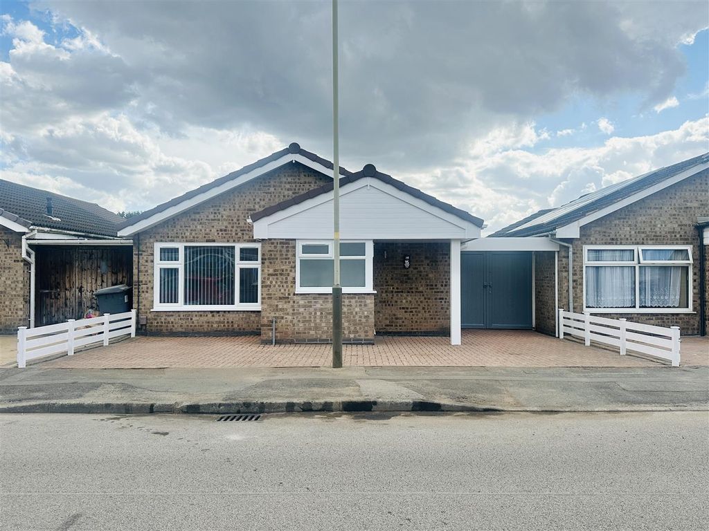 Property photo 1 of 12 Outside