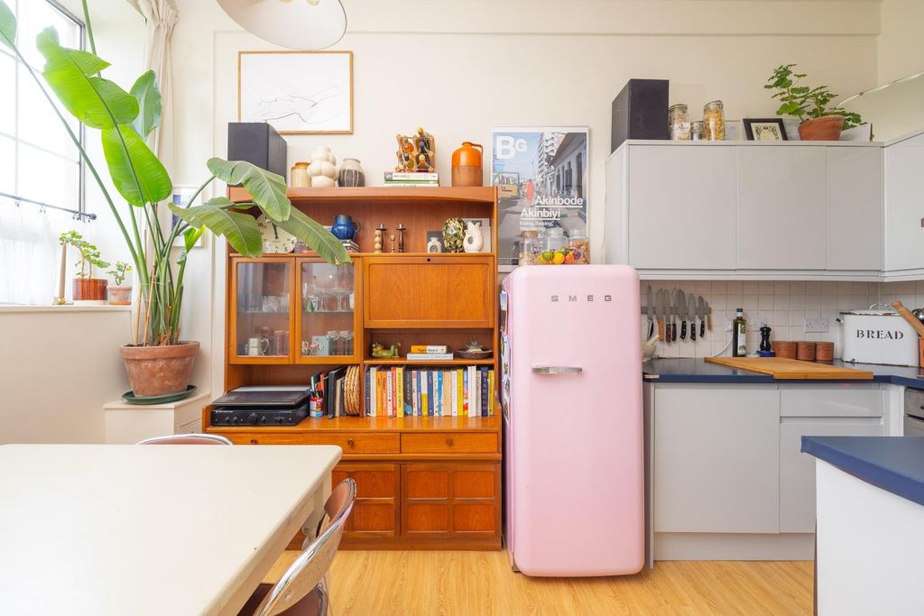 Property photo 3 of 33 Char9281.Jpg