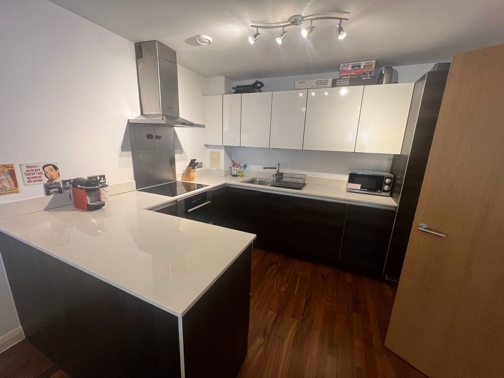 Property photo 2 of 10 Photo 4