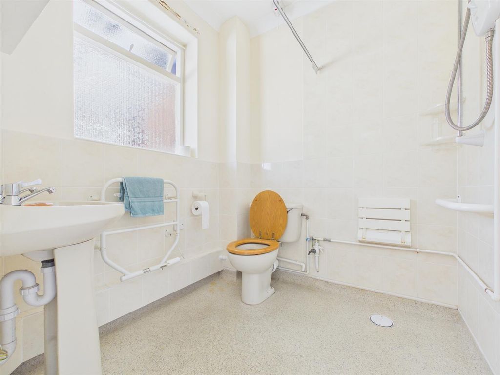 Property photo 3 of 23