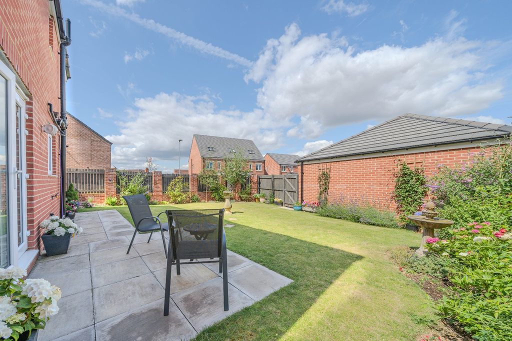 Property photo 3 of 18 Picture No. 26
