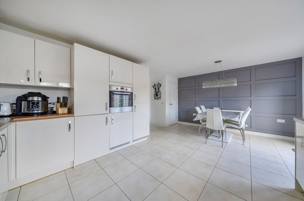 Property photo 3 of 21 141735076993405De2Fd5