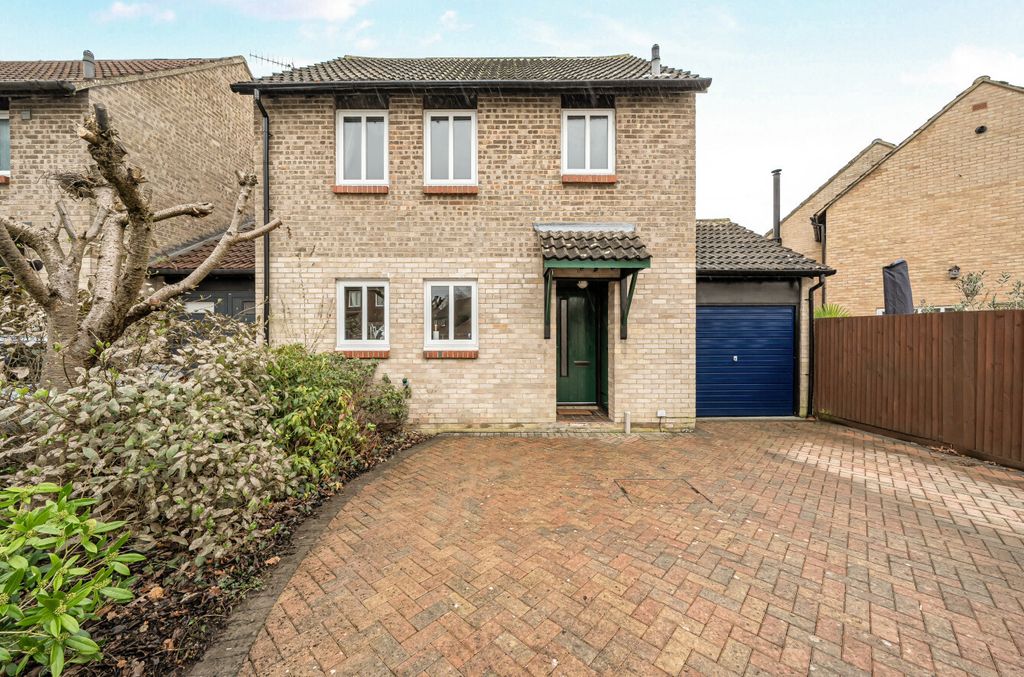 Property photo 1 of 18 1410218-2-698B402...