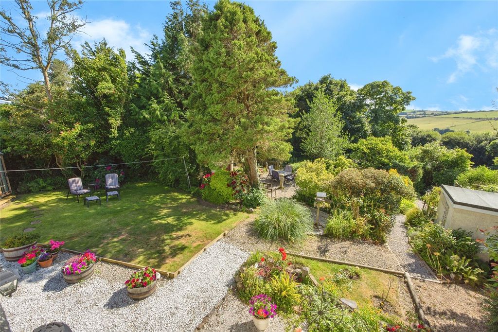 Property photo 2 of 22 Garden