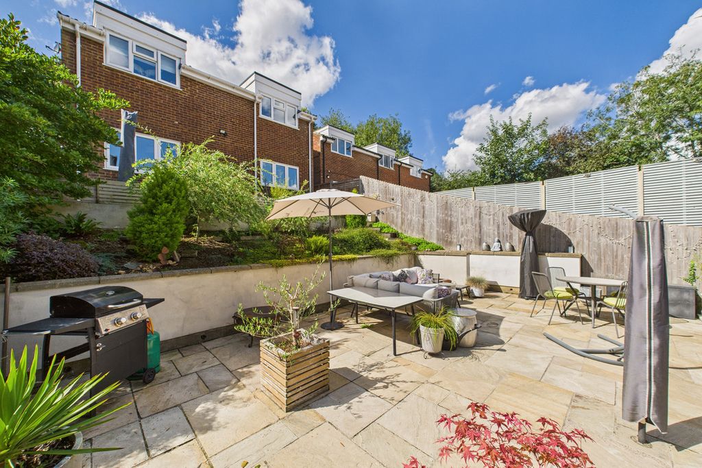 Property photo 1 of 22