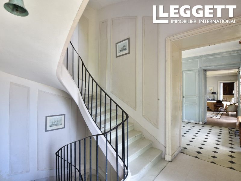 Property photo 2 of 10