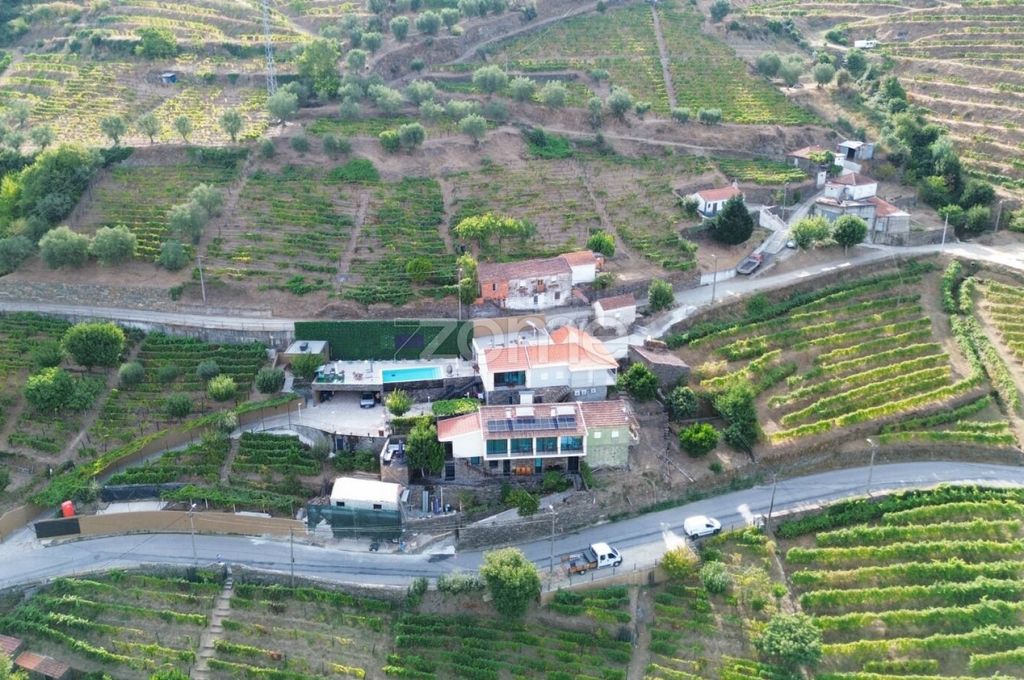 Property photo 3 of 63