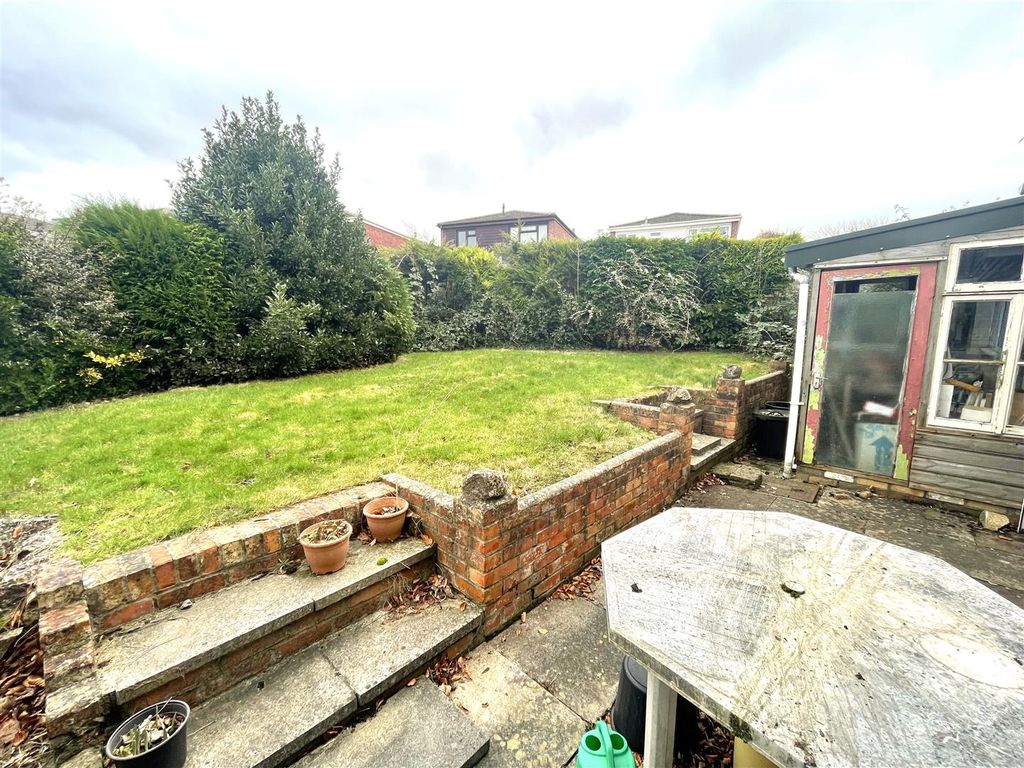 Property photo 2 of 15 Garden 2.Jpg