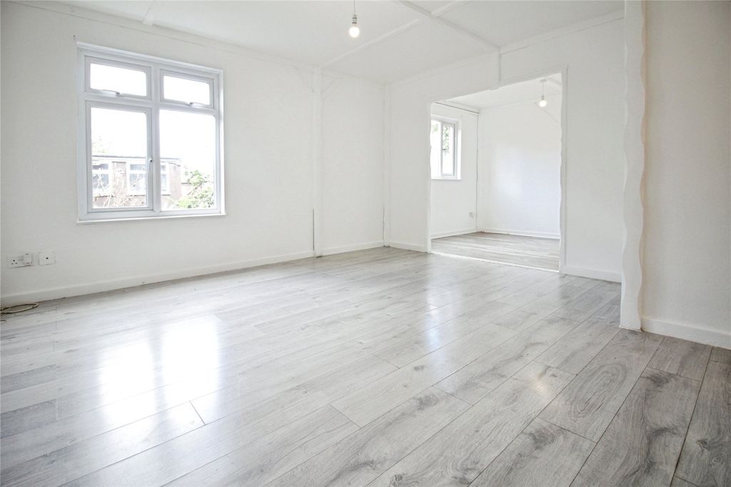 Property photo 3 of 12 Picture No. 07