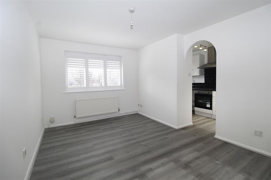 Property photo 2 of 8 Img_8648.Jpeg